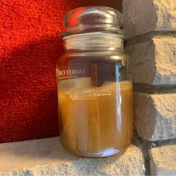 Yankee Candle 2x4 Scent Retired Rare 22 Oz Jar - Picture 3 of 6